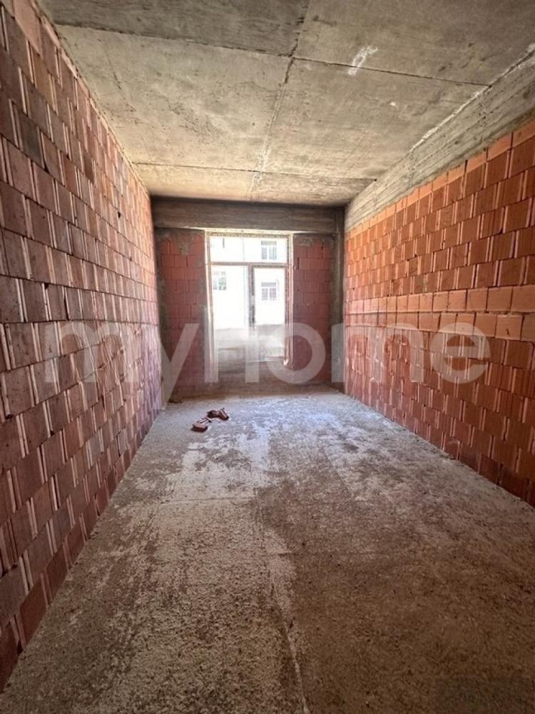 Masazır qəsəbəsi 83m² mənzil satılır