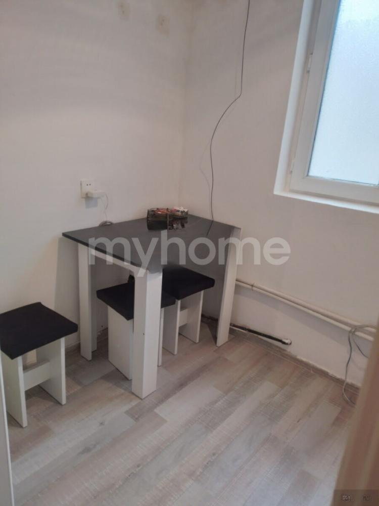 Bakı şəhəri 50m² mənzil satılır