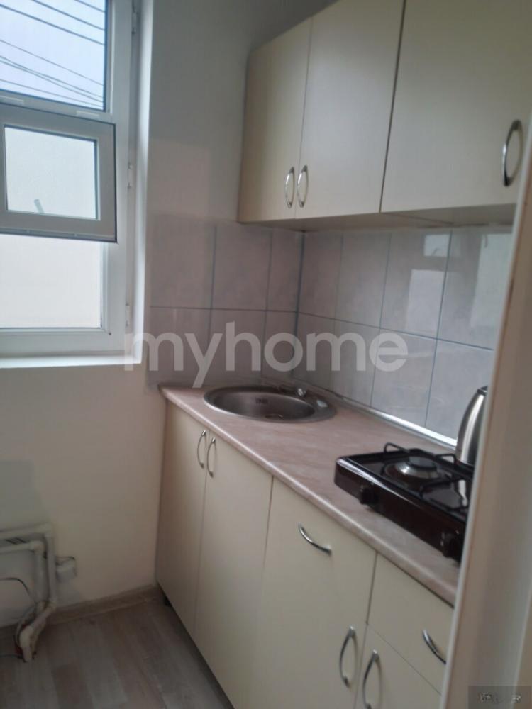 Bakı şəhəri 50m² mənzil satılır
