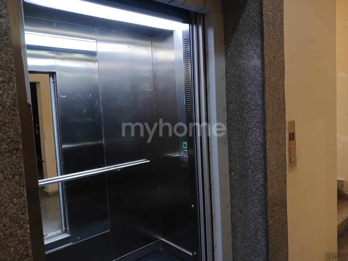 Xırdalan şəhəri 100m² mənzil satılır