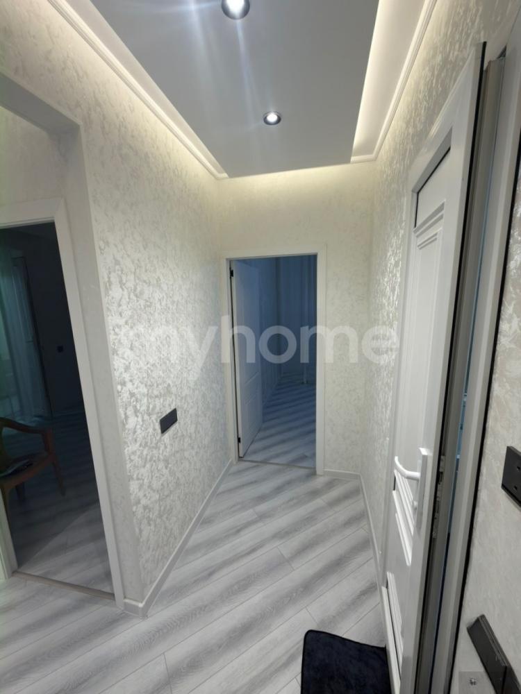 Əhmədli qəsəbəsi 65m² mənzil satılır