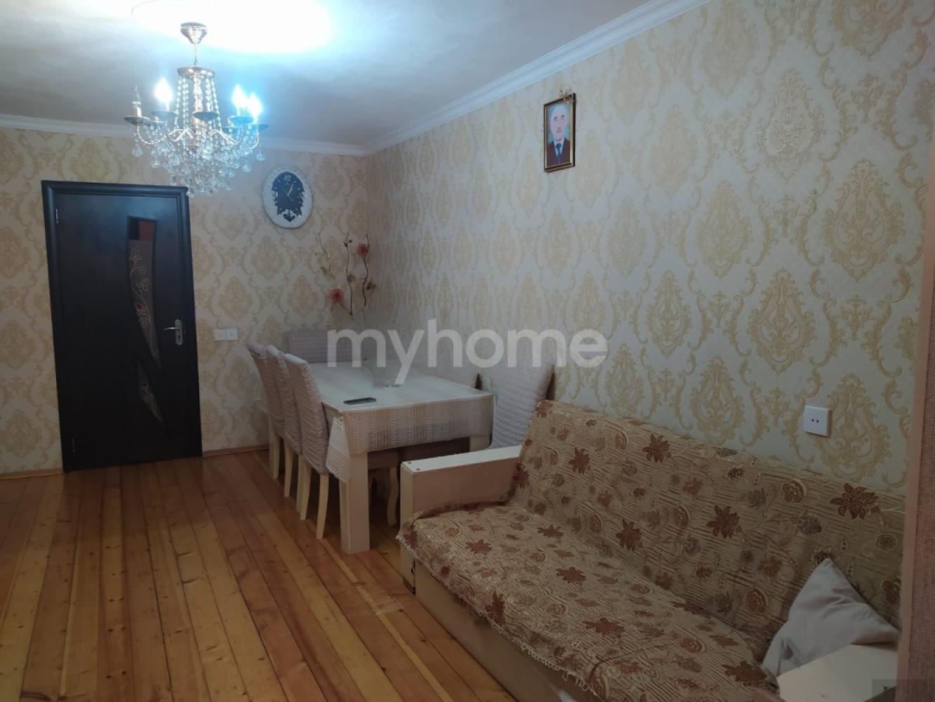 Biləcəri qəsəbəsi 56m² mənzil satılır