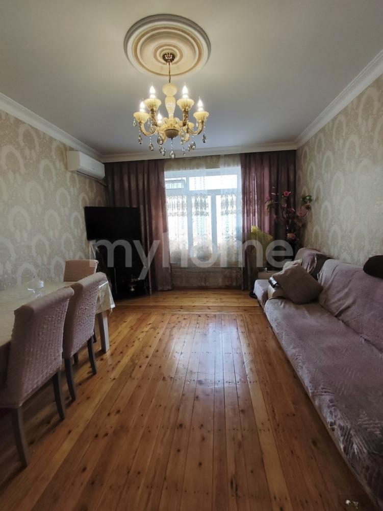Bakı şəhəri 68m² mənzil satılır