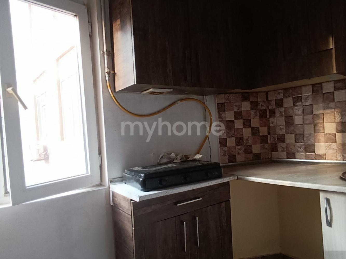 Bakı şəhəri 47m² mənzil satılır