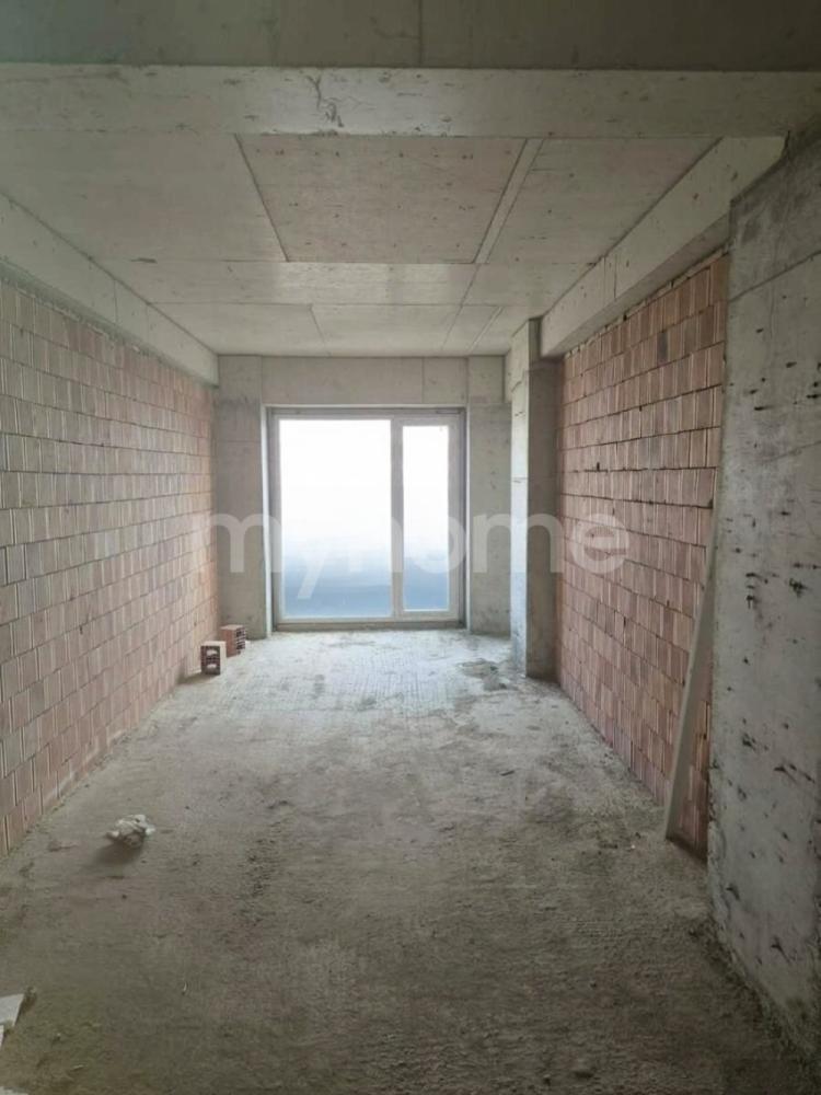 Binəqədi qəsəbəsi 73m² mənzil satılır