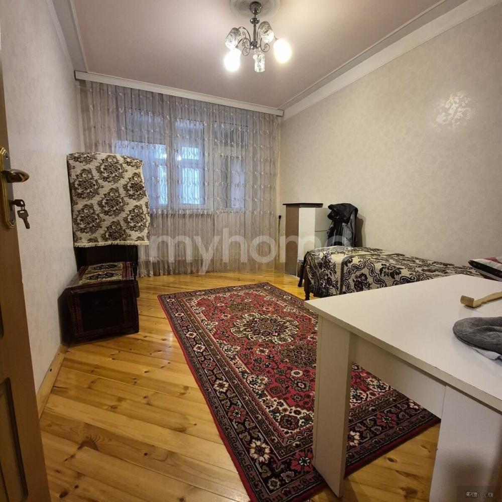 Sumqayıt şəhəri 94m² mənzil satılır