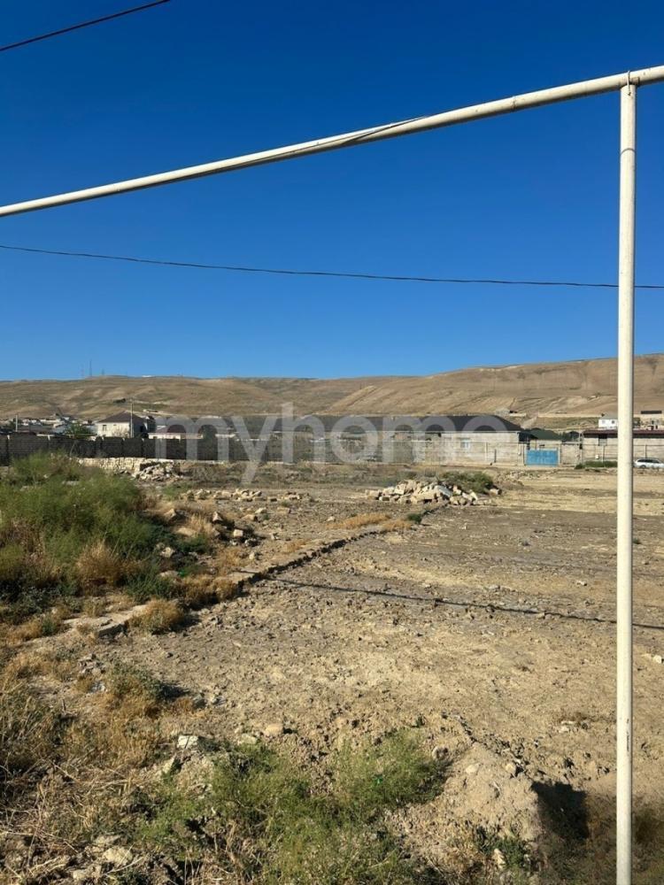 Qobu qəsəbəsi torpaq satılır