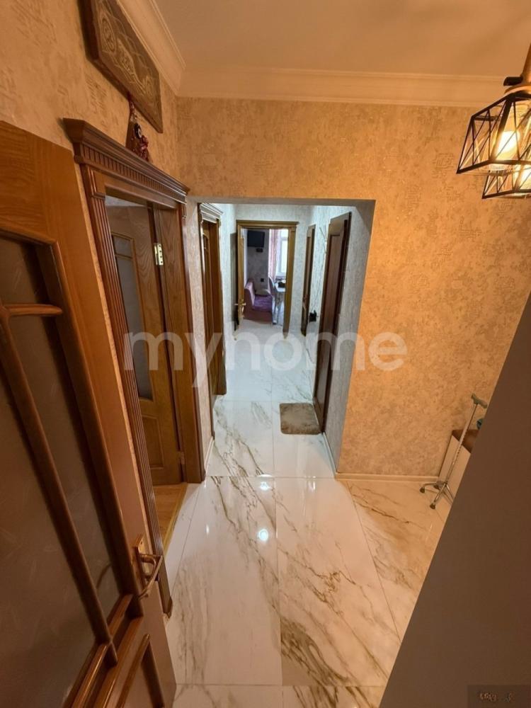 Bakı şəhəri 80m² mənzil satılır