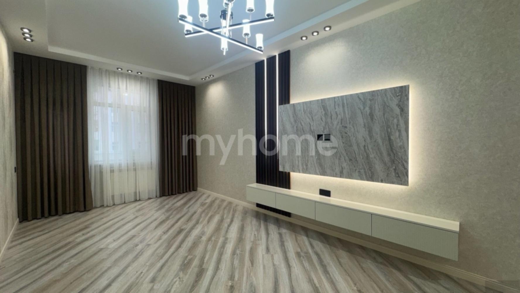 Bakı şəhəri 106m² mənzil satılır