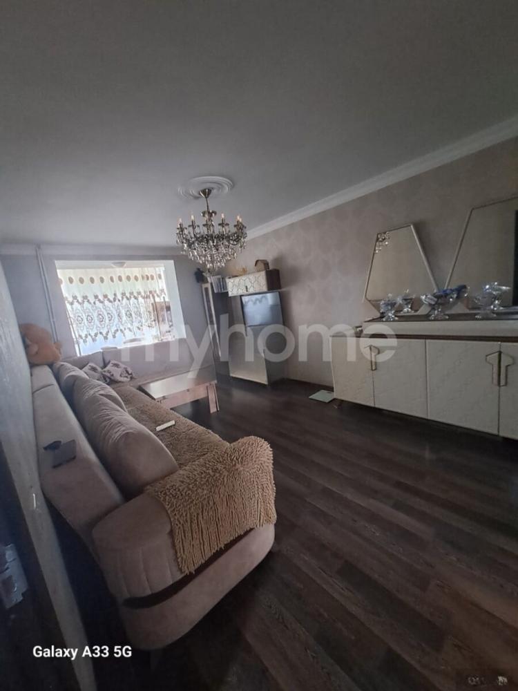 3-cü mikrorayon qəsəbəsi 63m² mənzil satılır