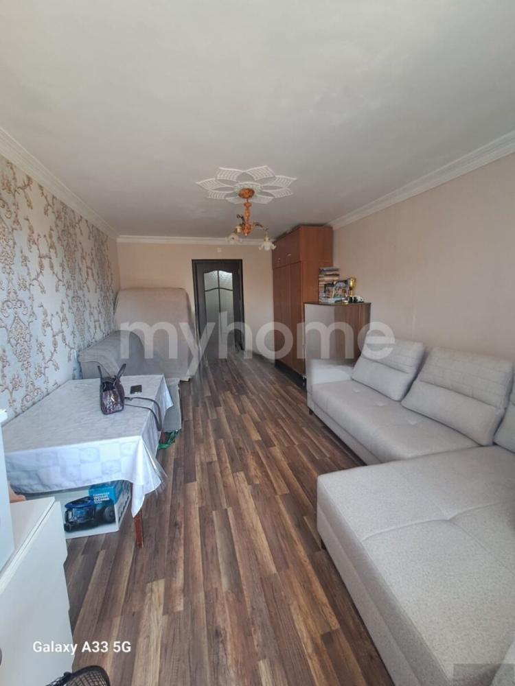 3-cü mikrorayon qəsəbəsi 63m² mənzil satılır