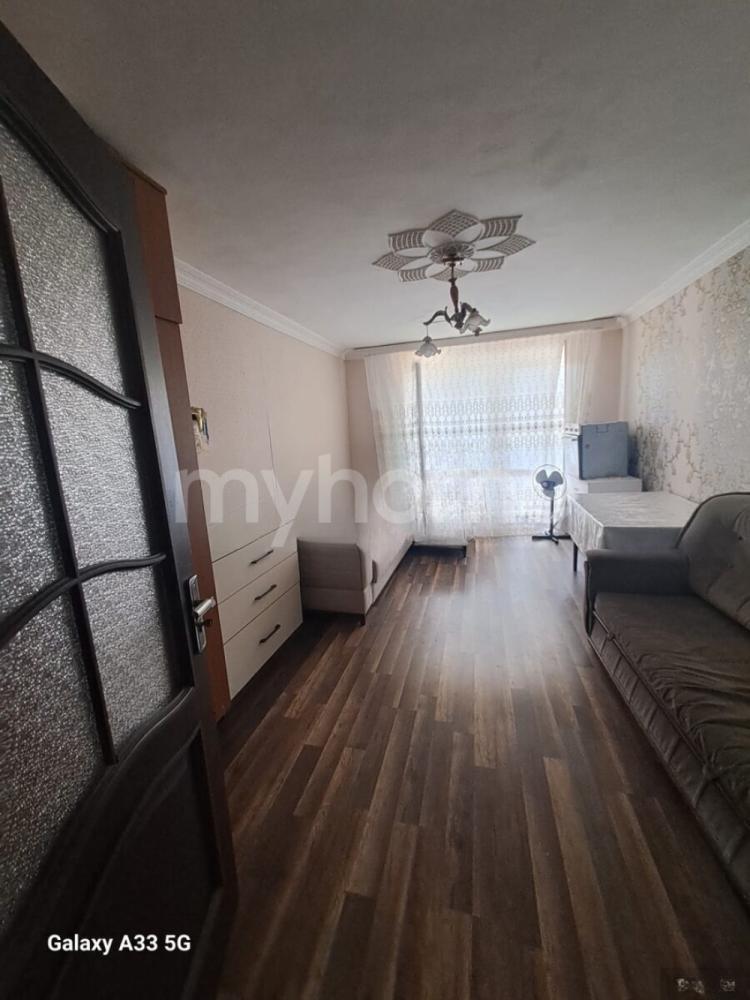 3-cü mikrorayon qəsəbəsi 63m² mənzil satılır