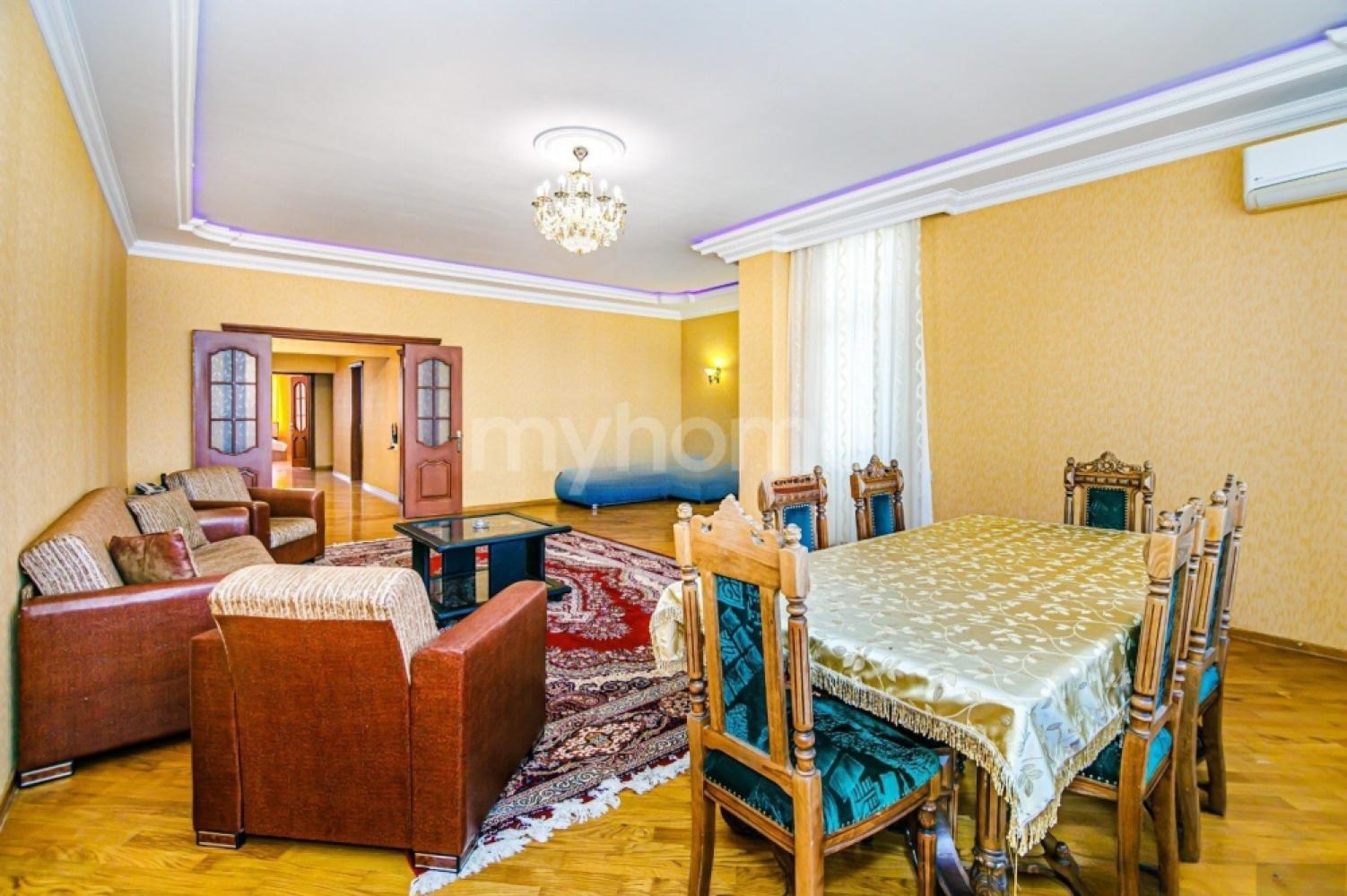 28 May qəsəbəsi 160m² mənzil kirayə verilir