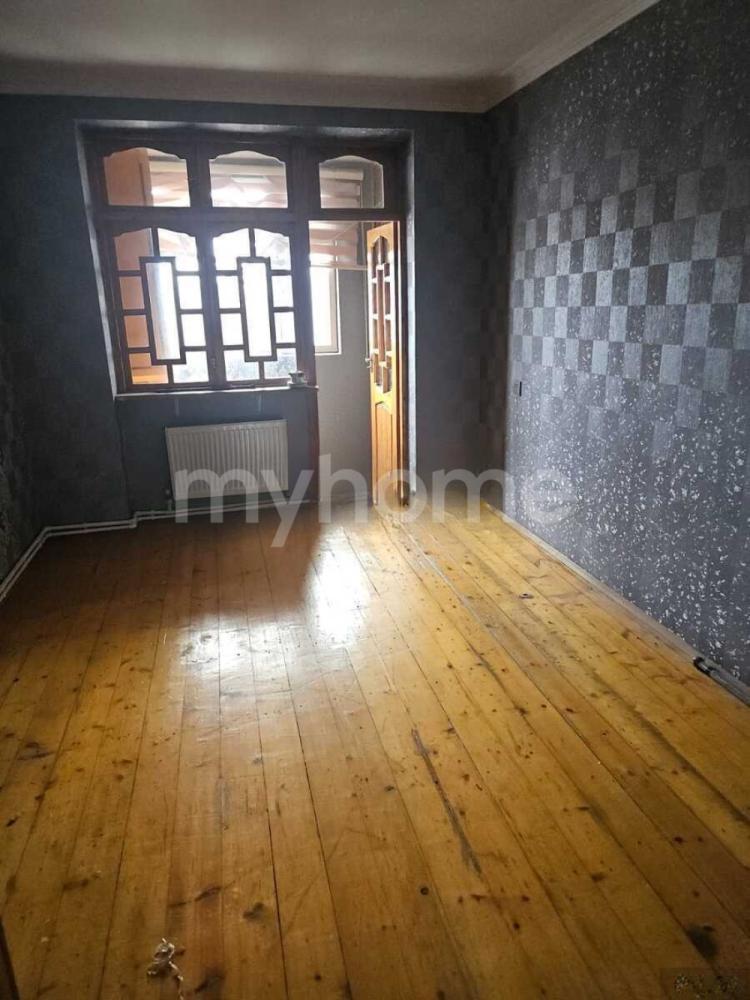 9-cu mikrorayon qəsəbəsi 130m² mənzil satılır