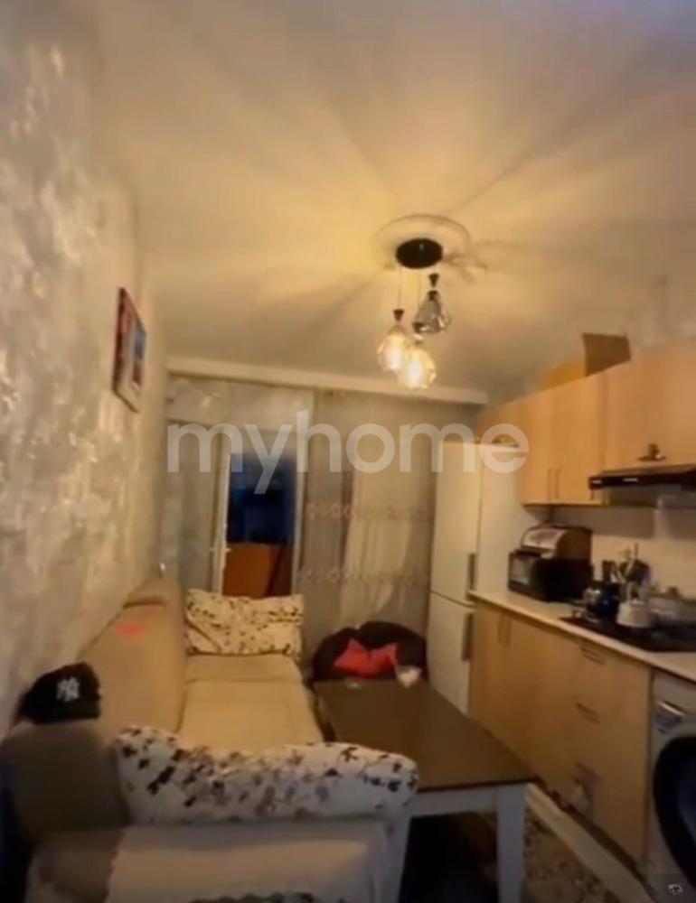 Saray qəsəbəsi 62m² mənzil satılır