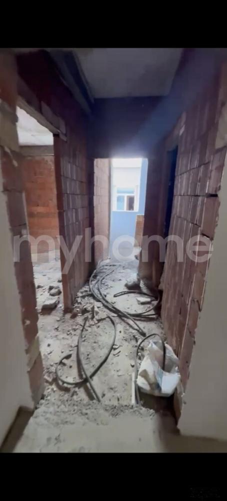 Xırdalan şəhəri 42m² mənzil satılır