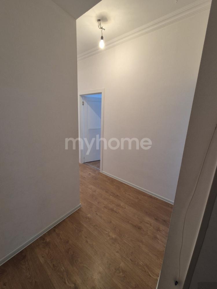 Gəncə şəhəri 77m² mənzil satılır