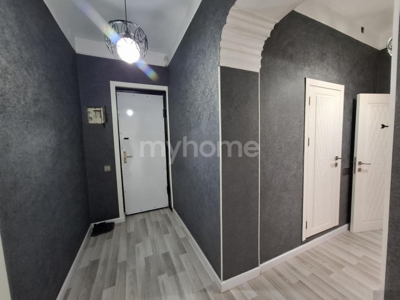 Bakı şəhəri 80m² mənzil satılır