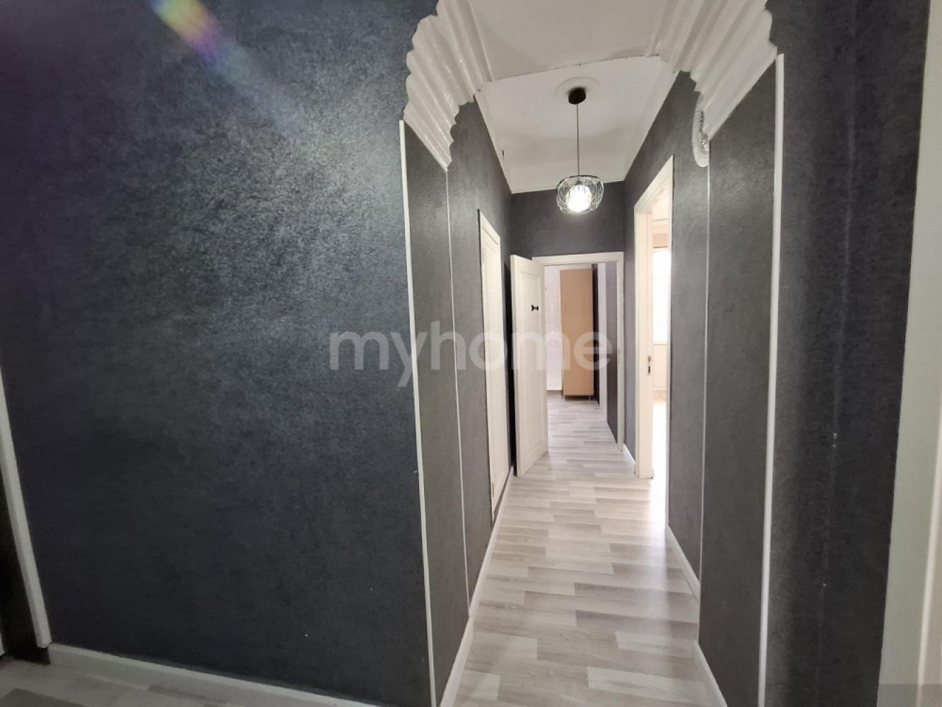 Bakı şəhəri 80m² mənzil satılır