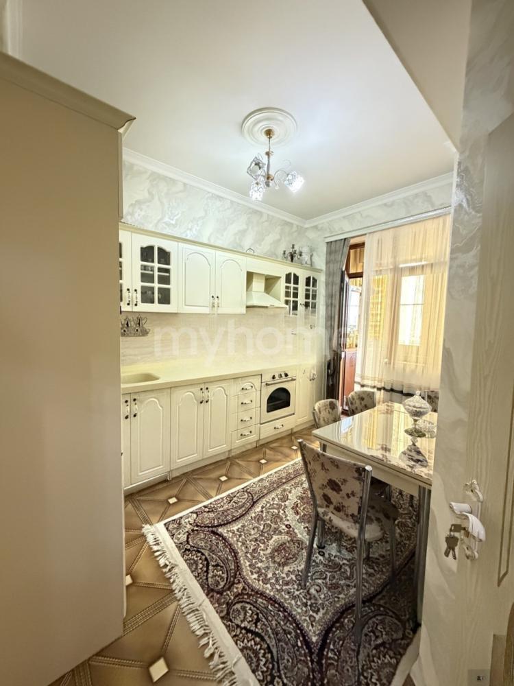 Bakı şəhəri 70m² mənzil satılır