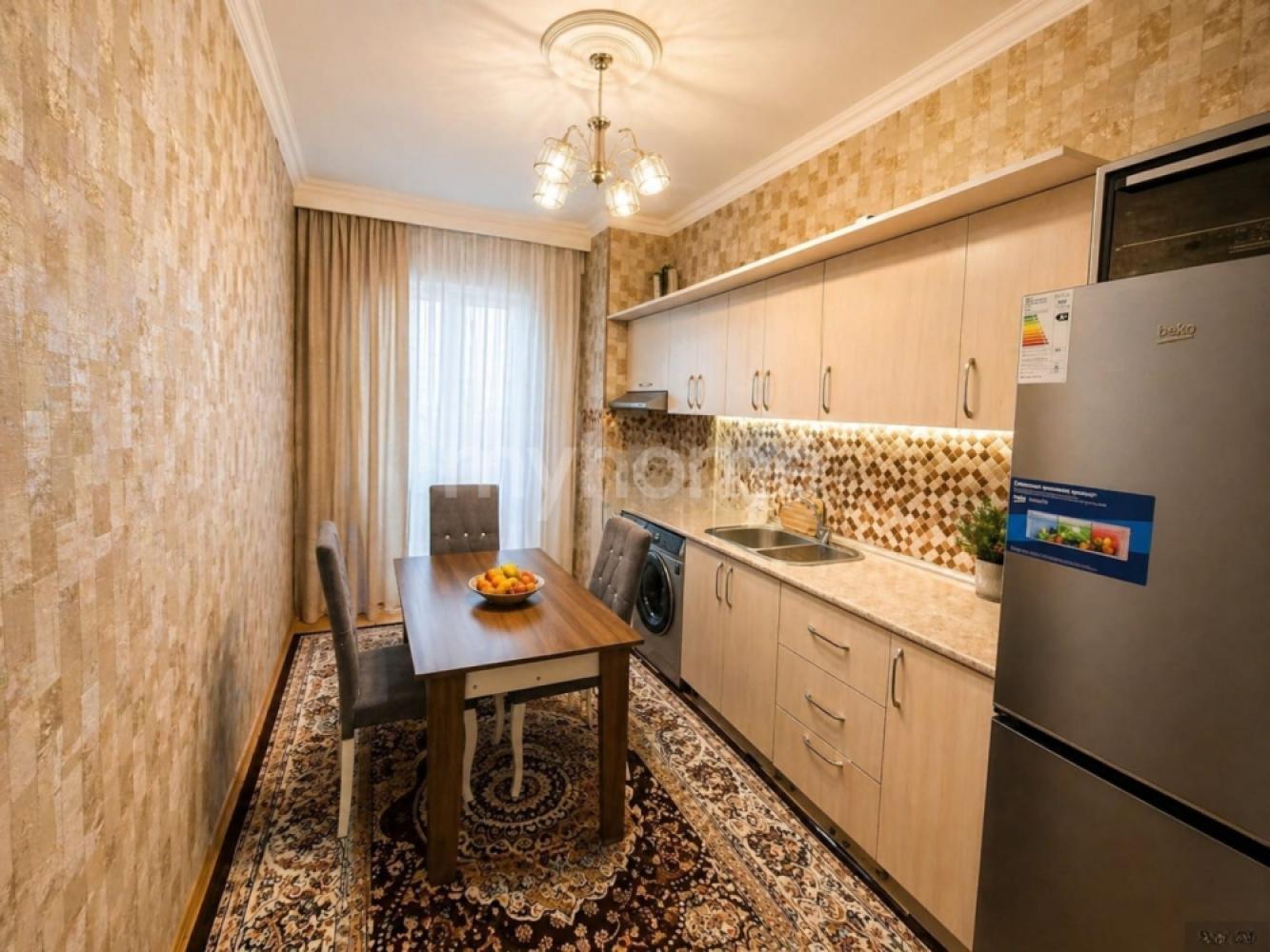 Xətai qəsəbəsi 80m² mənzil kirayə verilir