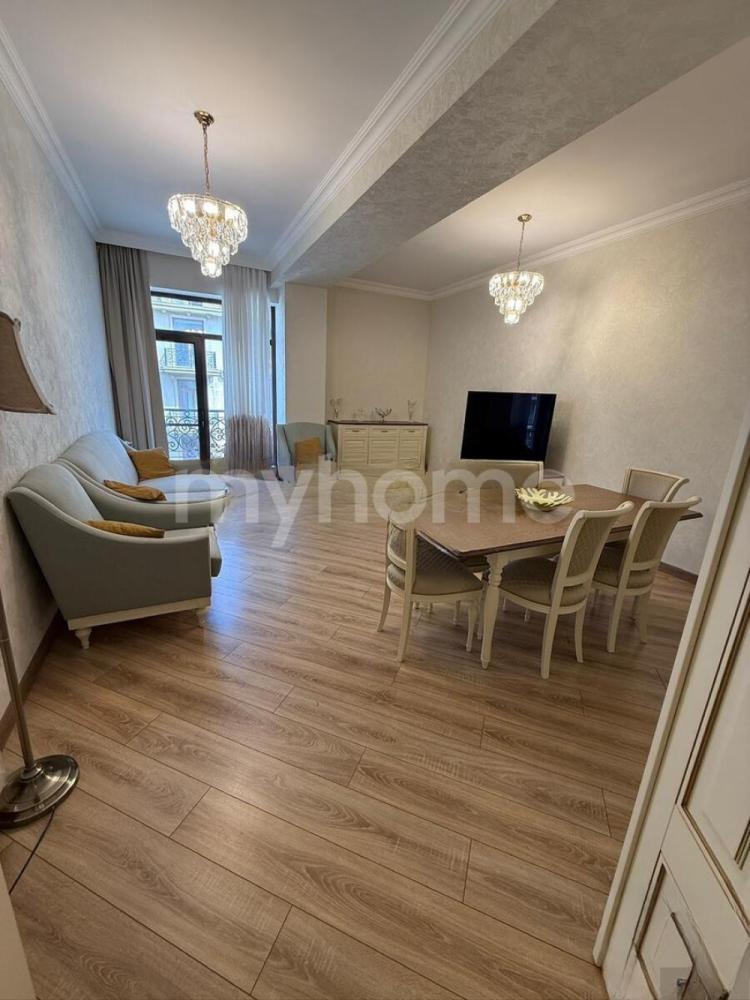 Ağ şəhər qəsəbəsi 160m² mənzil kirayə verilir