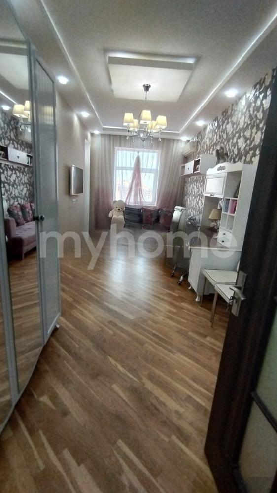 Bakı şəhəri 80m² mənzil kirayə verilir
