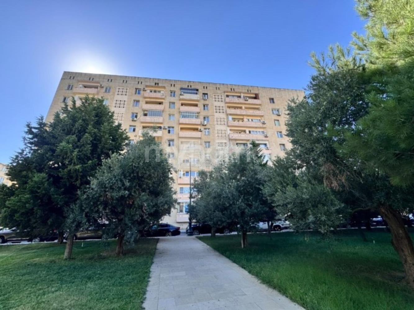 Bakı şəhəri 95m² mənzil satılır