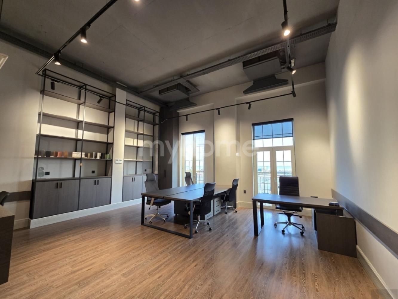 Bakı şəhəri ofis satılır
