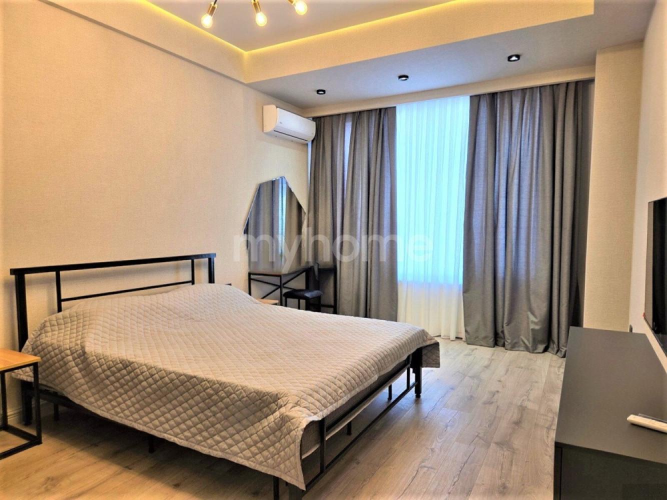 Bakı şəhəri 100m² mənzil kirayə verilir