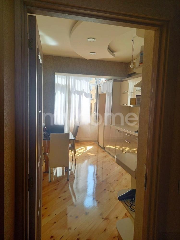Xırdalan şəhəri 85m² mənzil satılır