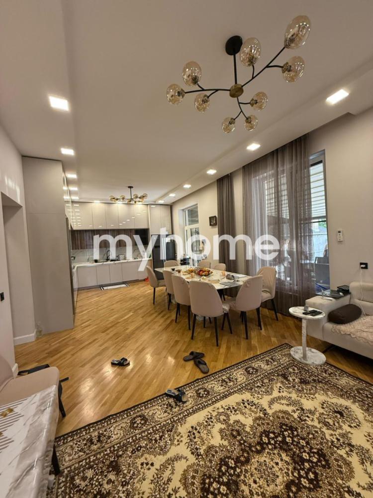 Xırdalan şəhəri 550m² həyət evi satılır