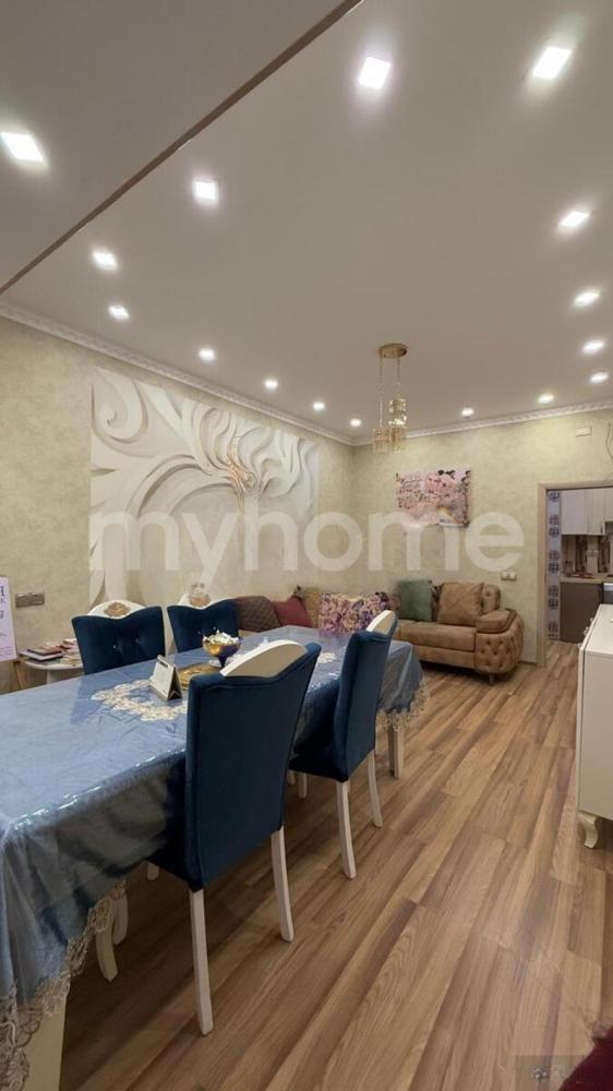 Bakı şəhəri 80m² mənzil kirayə verilir