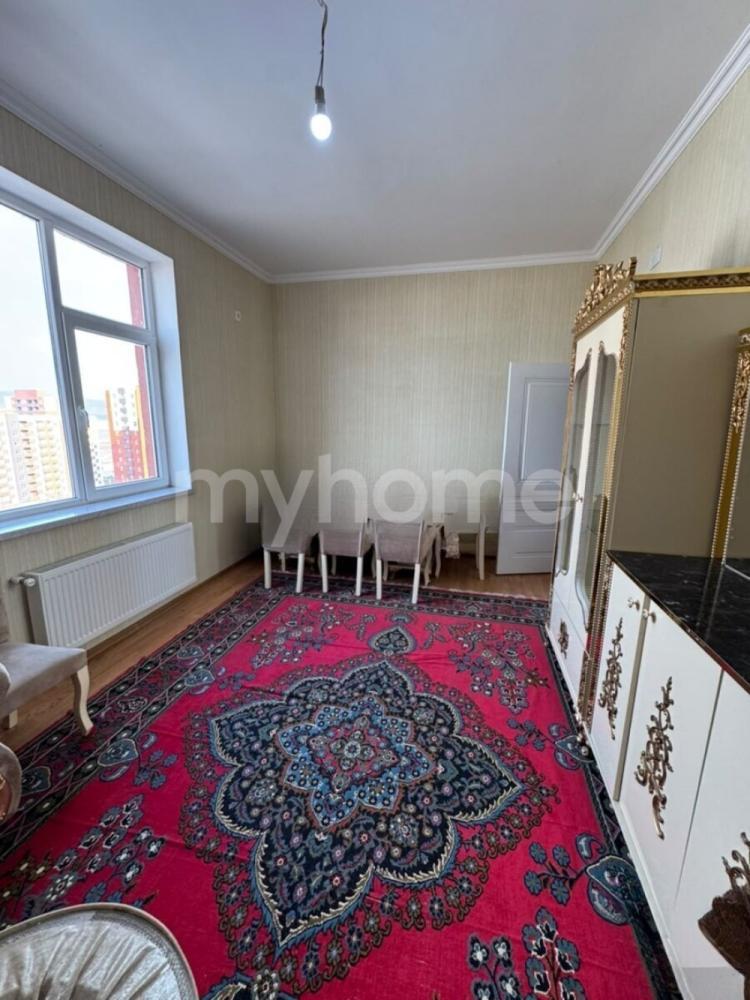Şirvan qəsəbəsi 85m² mənzil kirayə verilir