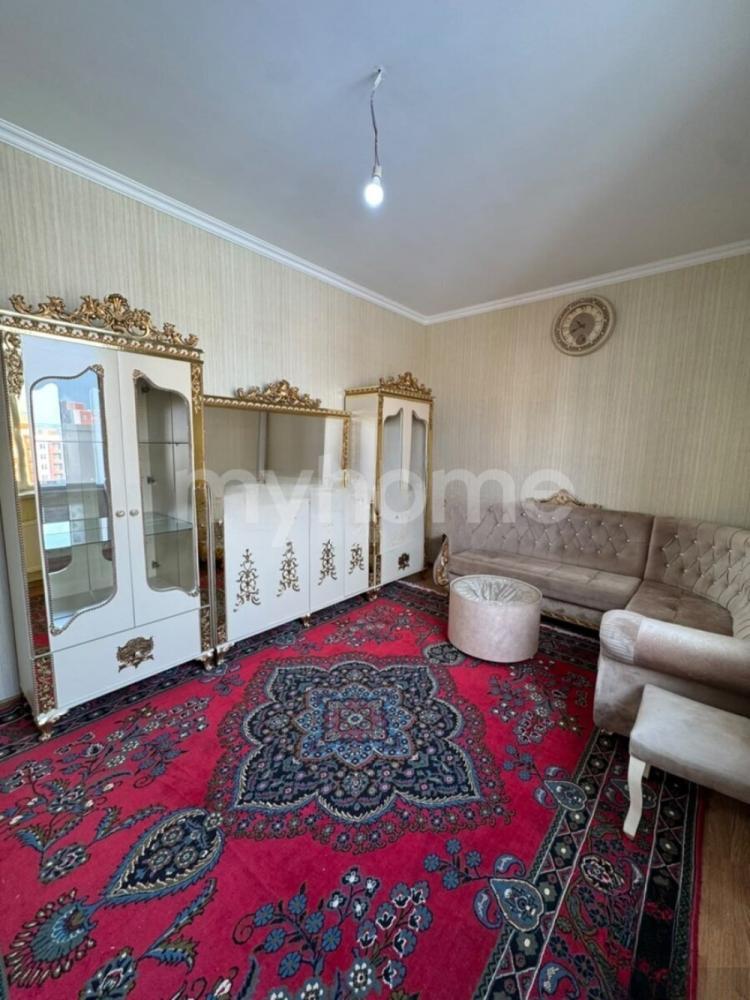Şirvan qəsəbəsi 85m² mənzil kirayə verilir