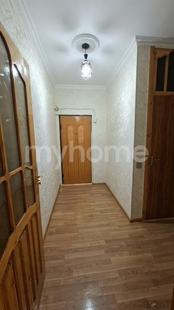 Bakı şəhəri 38m² mənzil satılır