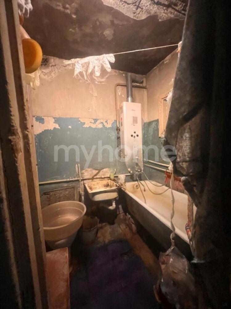 Yasamal qəsəbəsi 50m² mənzil satılır