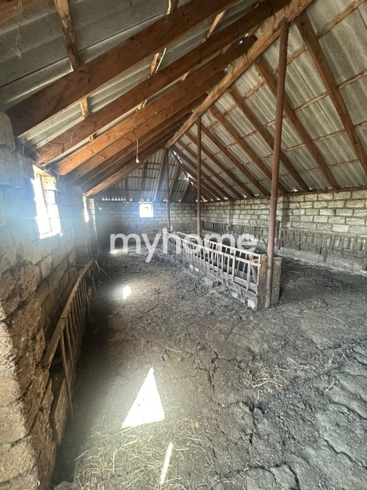 Göyçay şəhəri 500m² obyekt satılır
