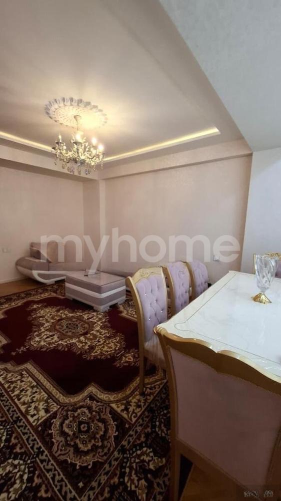 Bakı şəhəri 110m² mənzil kirayə verilir