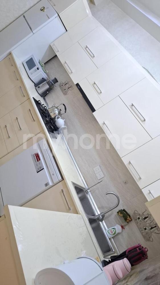 Bakı şəhəri 110m² mənzil kirayə verilir