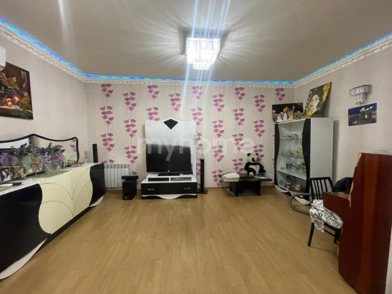 Buzovna qəsəbəsi 95m² mənzil satılır