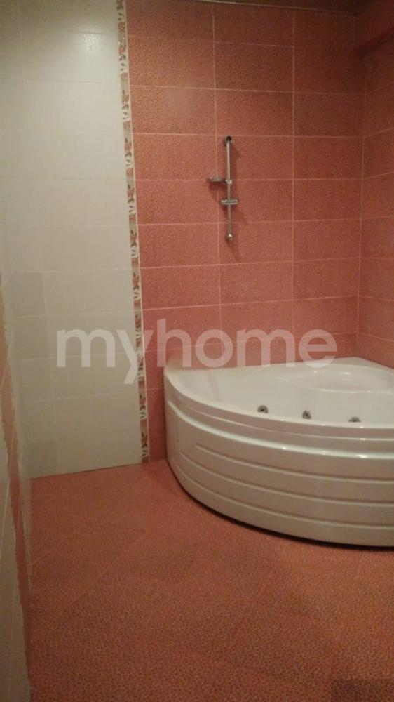 Bakı şəhəri 145m² mənzil satılır