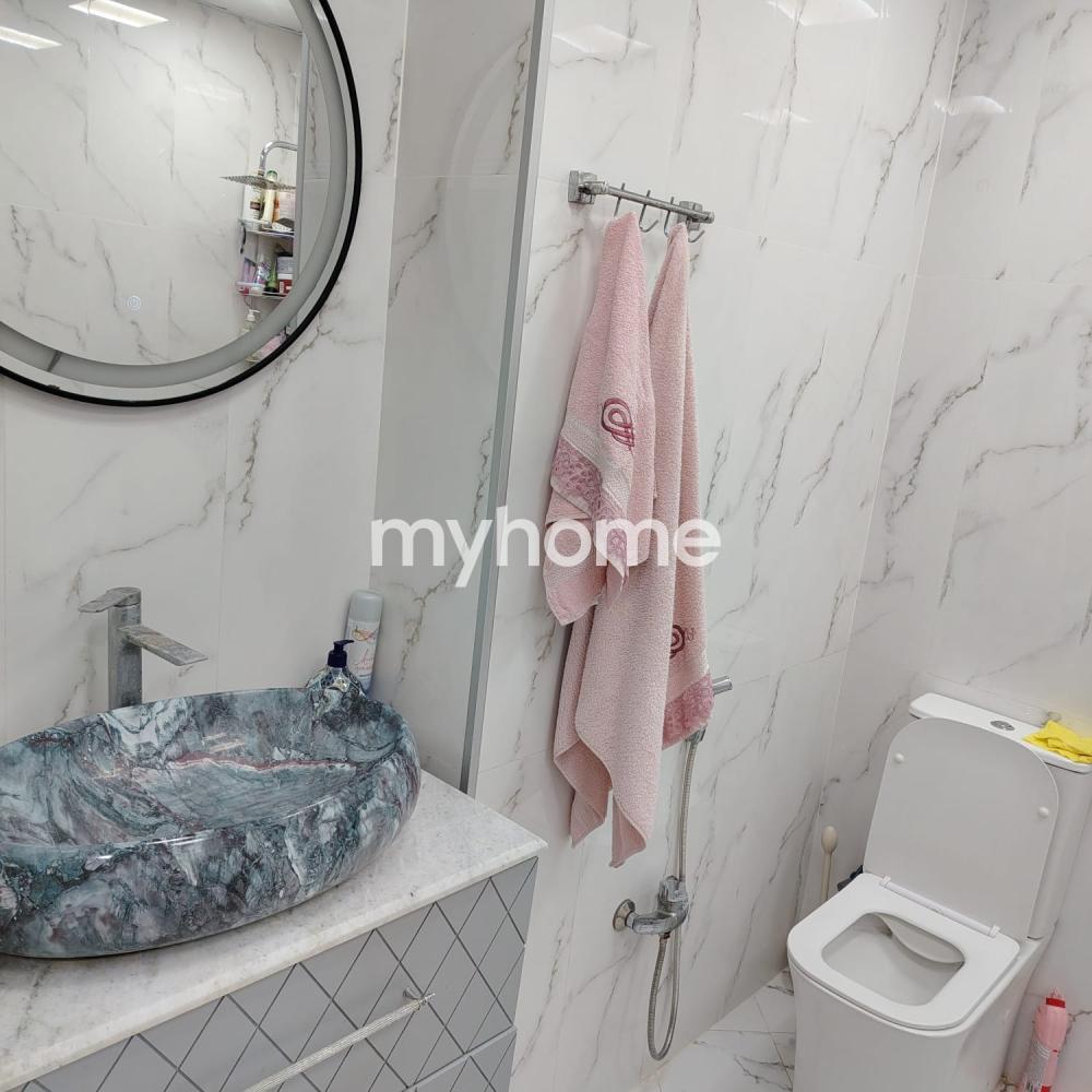 Lökbatan qəsəbəsində 65m² mənzil satılır Lökbatan qəsəbəsində 65m² mənzil satılır