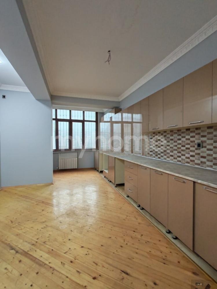 Xırdalan şəhəri 75m² mənzil satılır