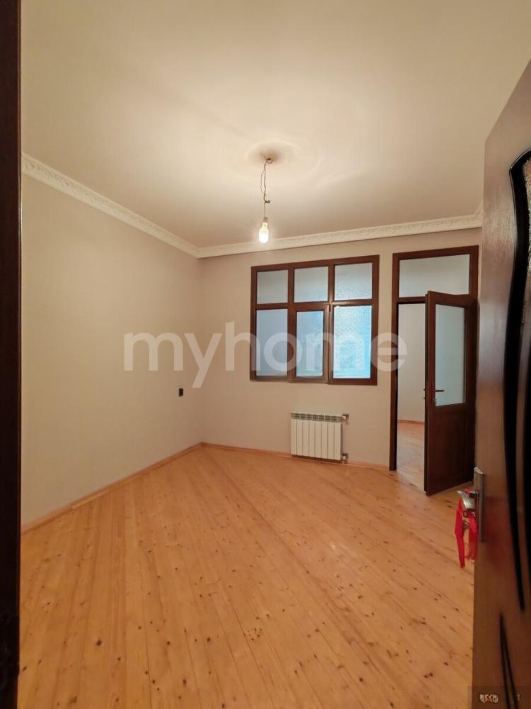 Xırdalan şəhəri 75m² mənzil satılır