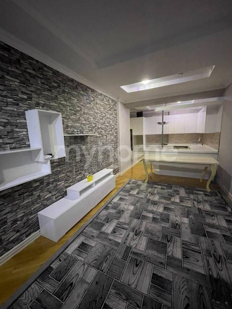 Yasamal qəsəbəsi 170m² mənzil kirayə verilir