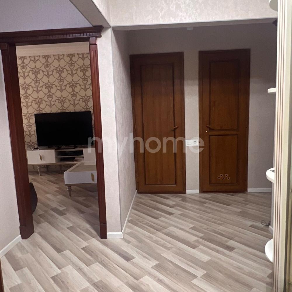 Bakı şəhəri 75m² mənzil satılır