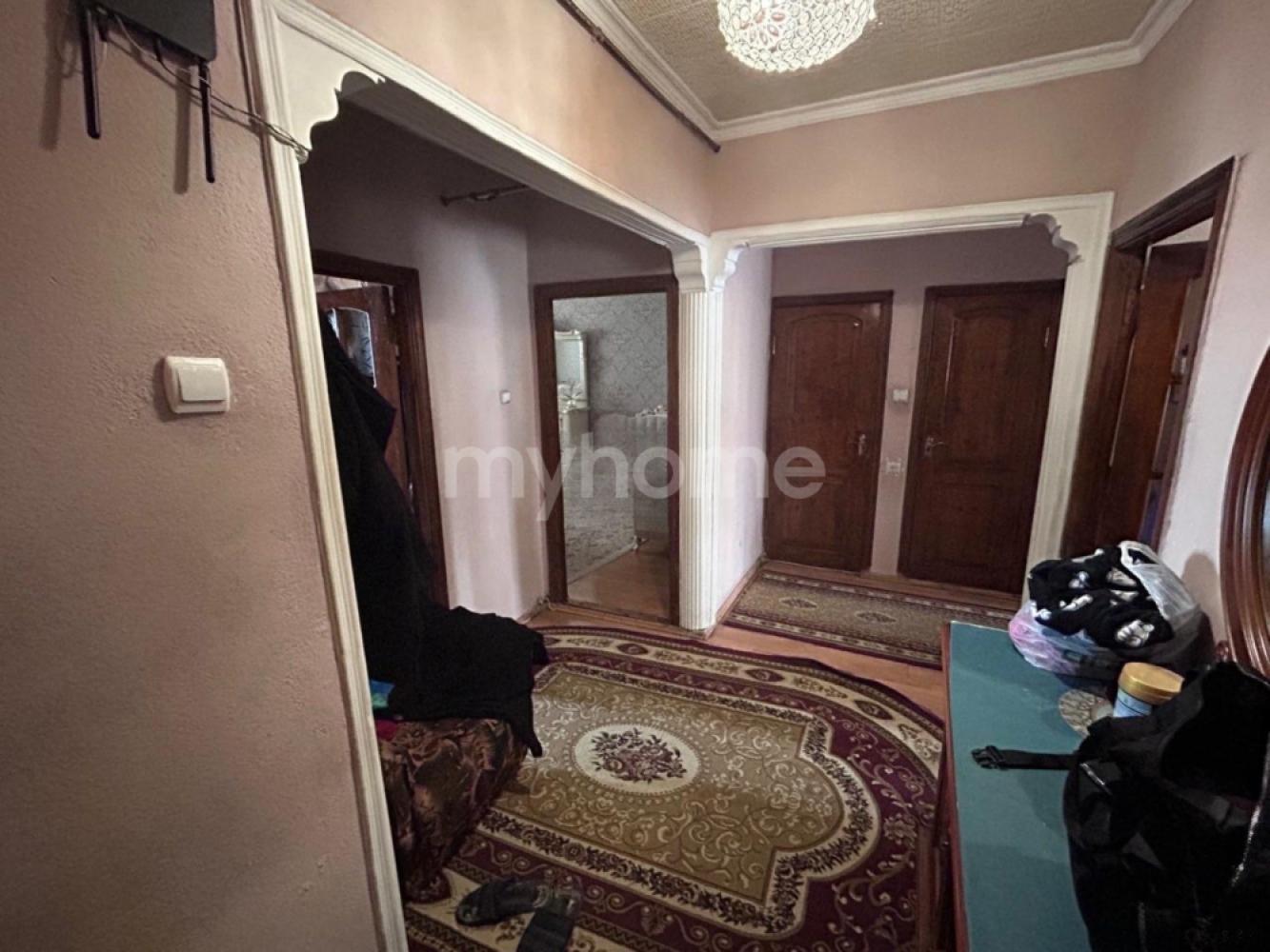Bakı şəhəri 70m² mənzil satılır