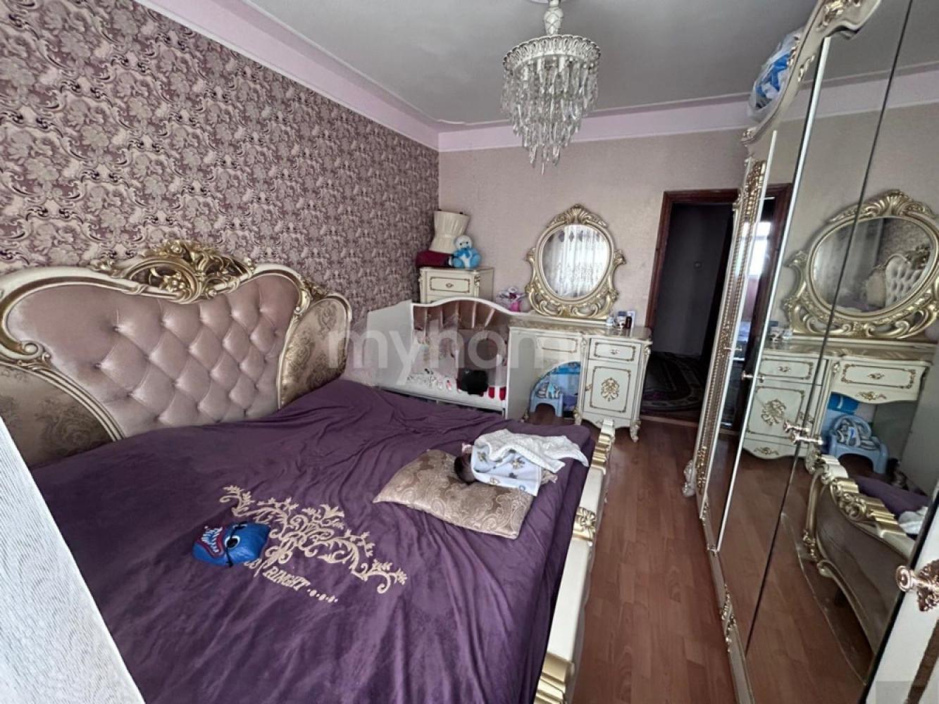 Bakı şəhəri 70m² mənzil satılır