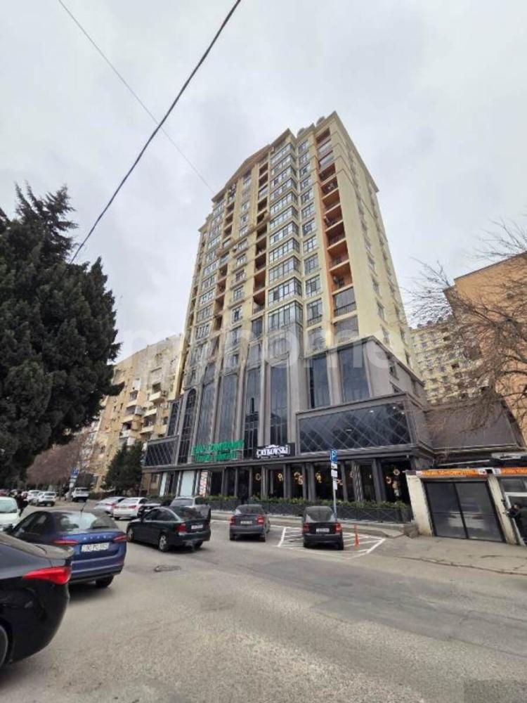 Bakı şəhəri 100m² mənzil satılır